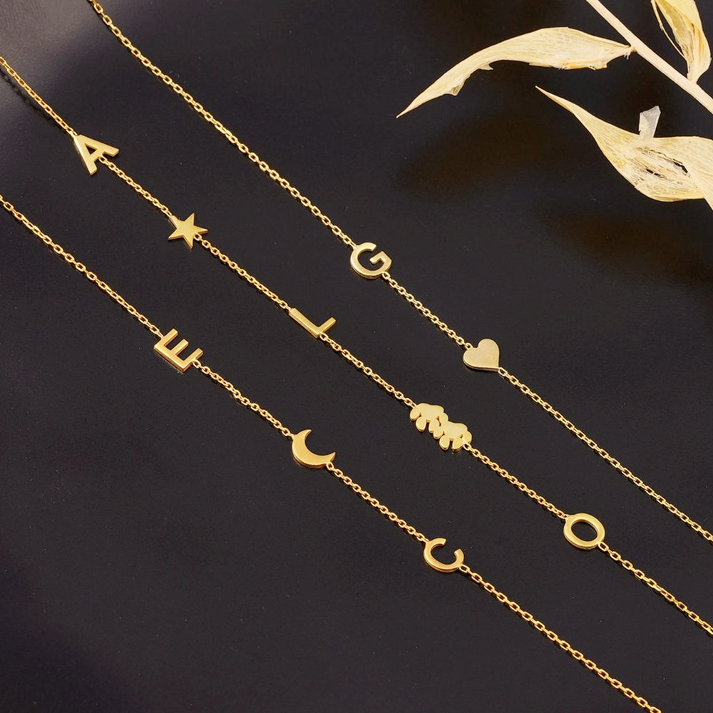 Birth Flower Necklace - Collana con Iniziale Personalizzata, Gioielli per