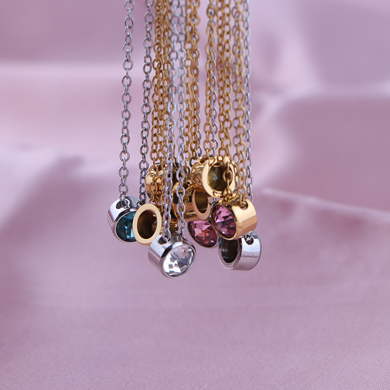 Collane con ciondolo con 12 pi - Birth Flower Necklace recensione e prezzo