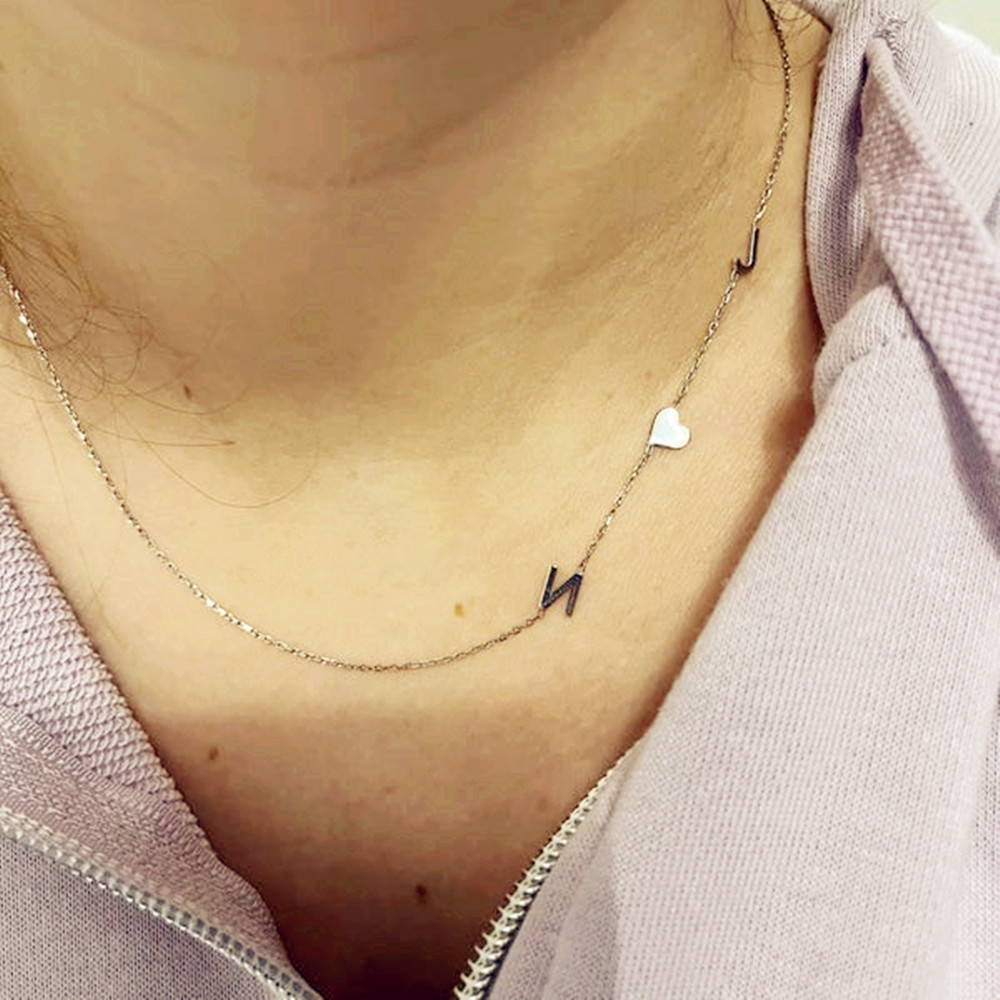 Collana con Iniziale Personali - Birth Flower Necklace recensione e prezzo